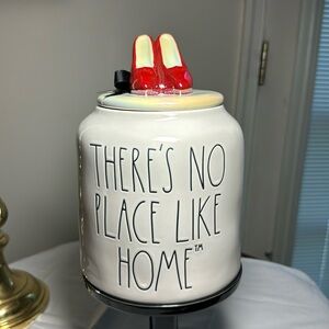 There’s No Place Like Home chubby canister